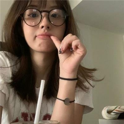 少女杀手阿墨海报